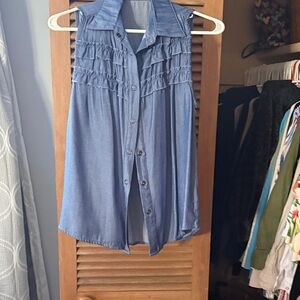 Sleeveless Button-Down Shirt in Denim Blue